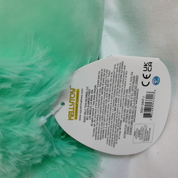 5" Squishmallows - Joelle the Yeti, NWT - Picture 3 of 4